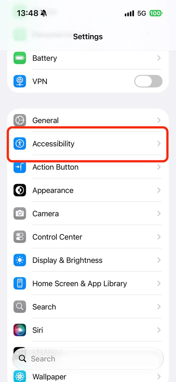 O item Acessibilidade nos Ajustes do iPhone